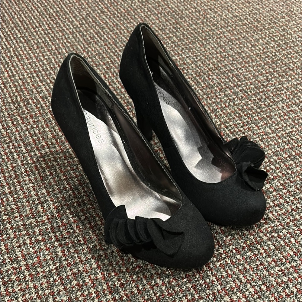 NWOT 7.5 Maurice’s Heels